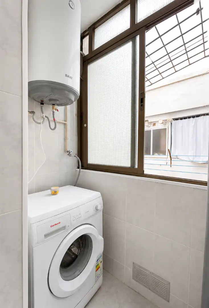 Baño de Piso en venta en Badalona con Parquet, Amueblado y Horno