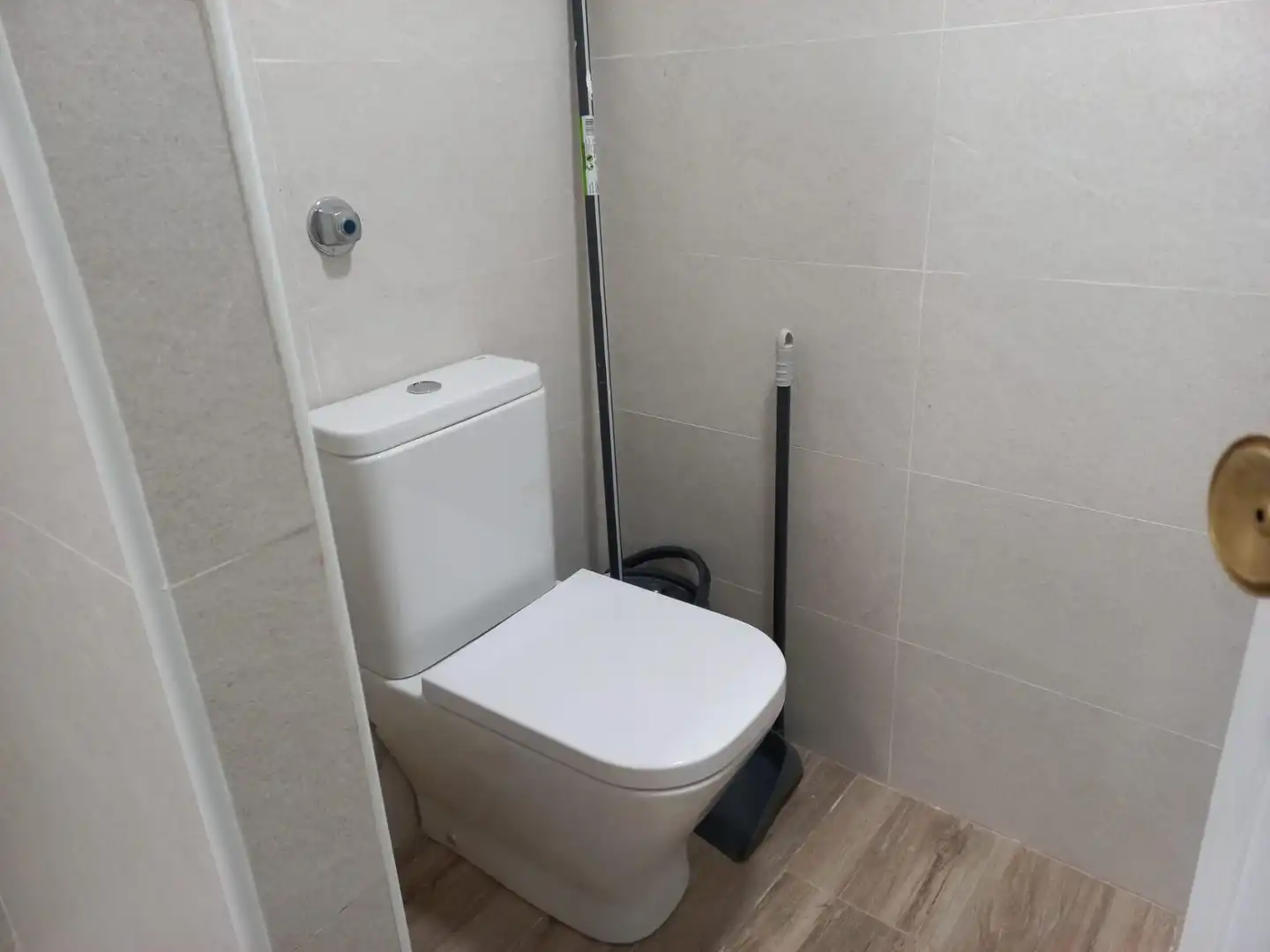 Baño de Piso de alquiler en Valencia con Aire acondicionado, Calefacción y Parquet