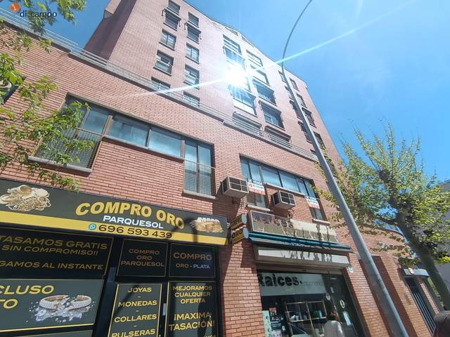 Piso en Venta en Calle de Juan Martínez Villergas en Parquesol