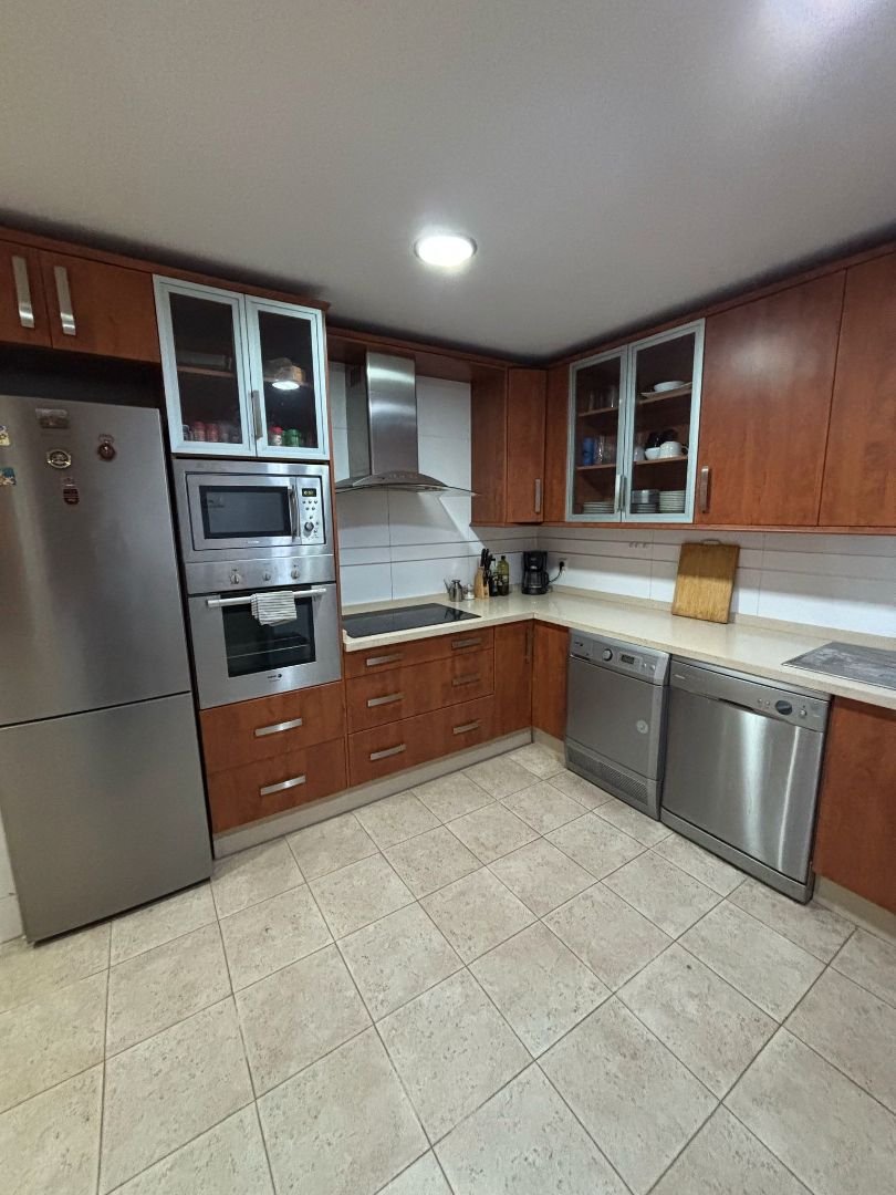 Cocina de Piso en venta en  Ceuta Capital con Amueblado, Horno y Lavadora