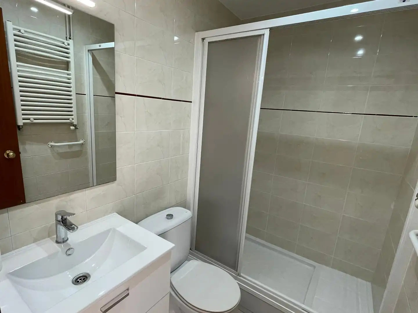 Baño de Piso en venta en Badalona con Aire acondicionado y Calefacción