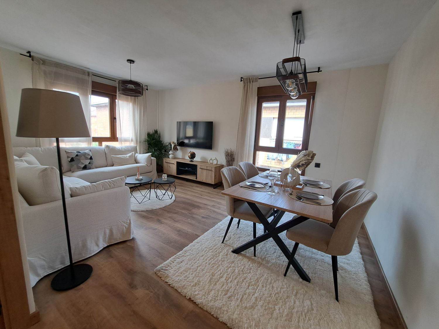 Living room of Flat for sale in Gijón   with Storage room and Swimming Pool