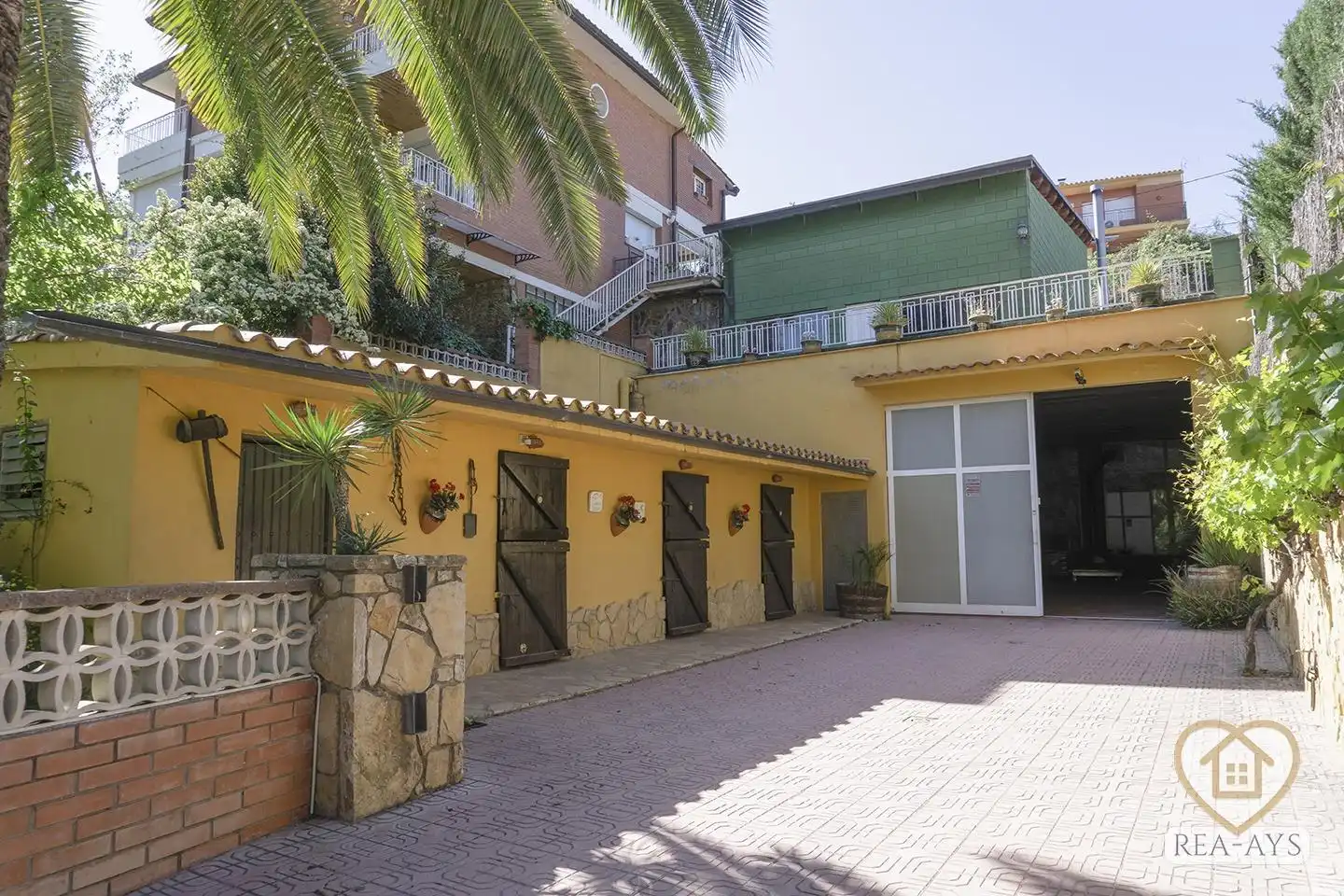 Vista exterior de Casa o chalet en venta en Vallirana con Jardín privado, Terraza y Trastero