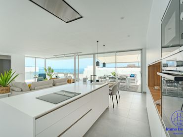 Detached house with pool for sale in Callao Salvaje - Playa Paraíso