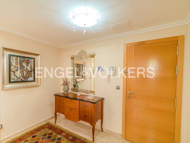 Piso en Venta en Rambla de Méndez Núñez en Barrio del Centro