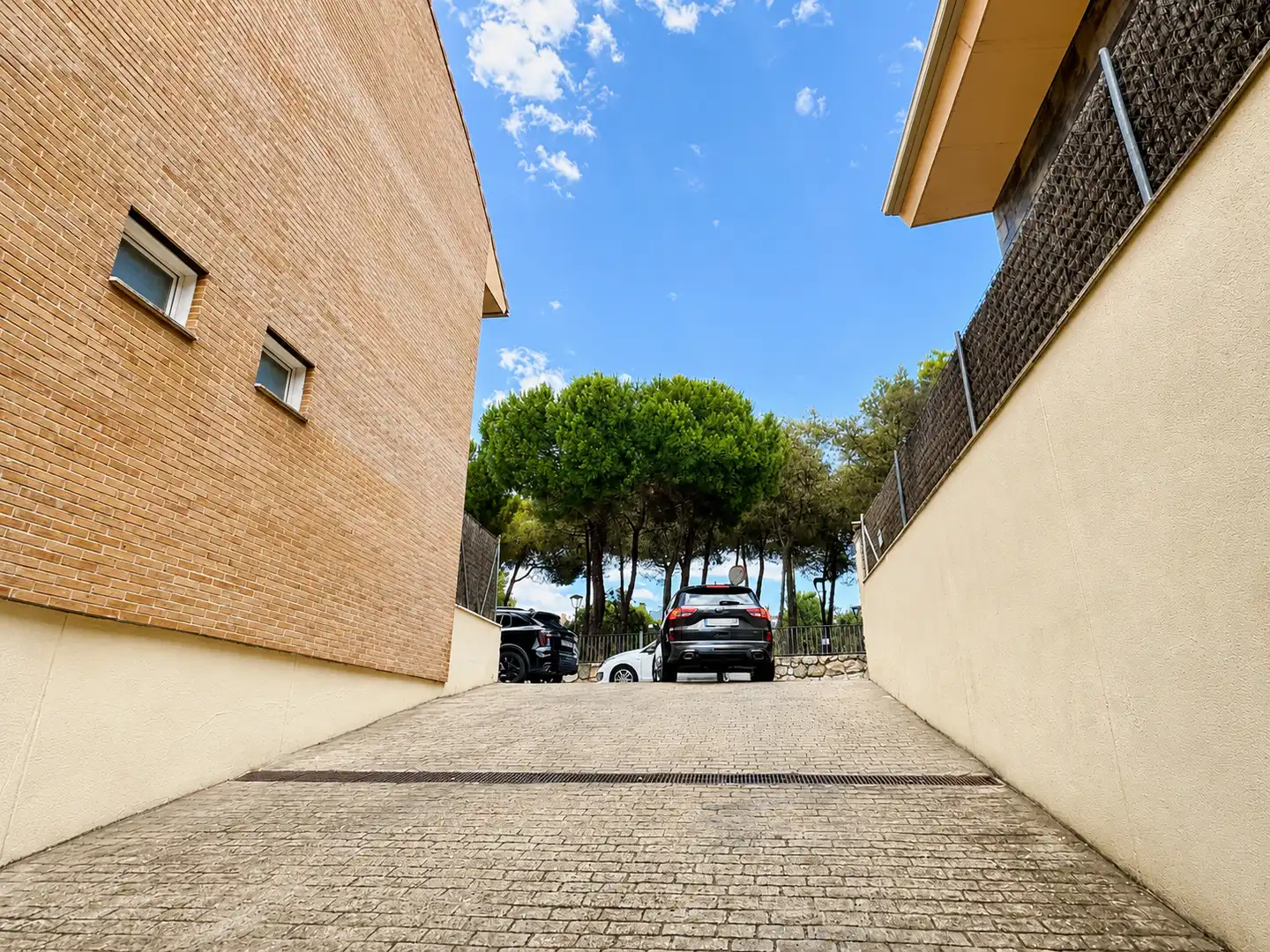 Parking de Dúplex en venta en Torrelodones con Piscina comunitaria