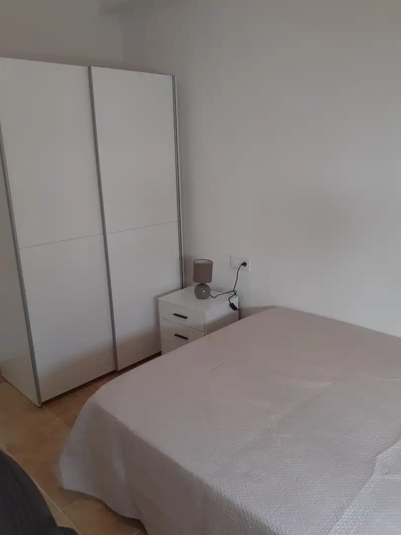 Habitación de Piso de alquiler en Castellón de la Plana / Castelló de la Plana con Terraza y Amueblado