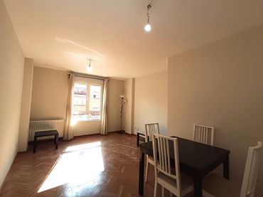 Appartement avec ascenseur à louer à Calle Mascaraque
