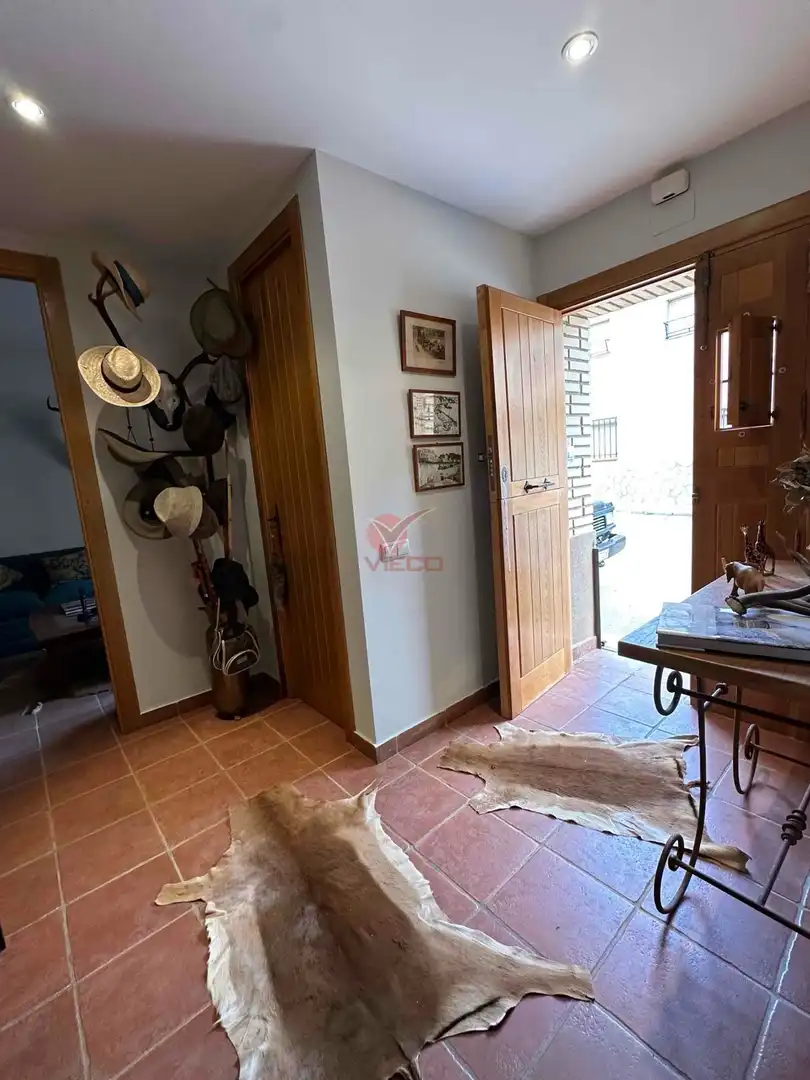 Casa o xalet en venda en Buenache de Alarcón amb Calefacció i Traster