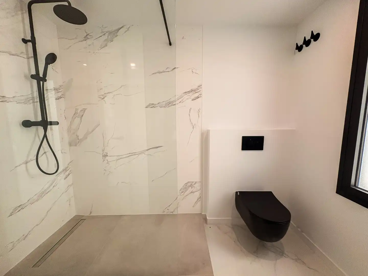 Baño de Casa o chalet en venta en El Campello con Aire acondicionado, Jardín privado y Alarma