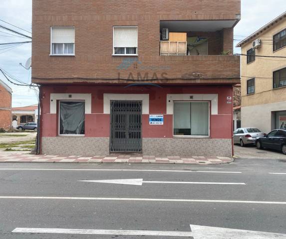 Local comercial en Venta en Calle Martínez Camargo, 1 en Talayuela