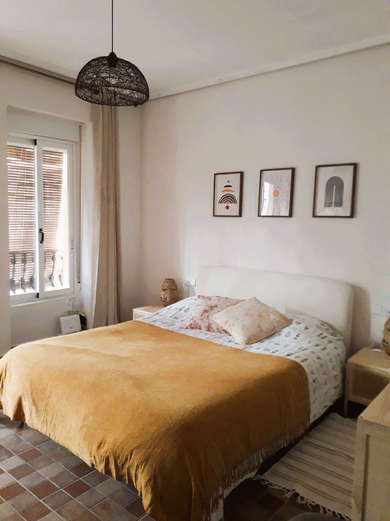 Dormitori de Apartament per a compartir en  Valencia Capital amb Aire condicionat, Calefacció i Terrassa