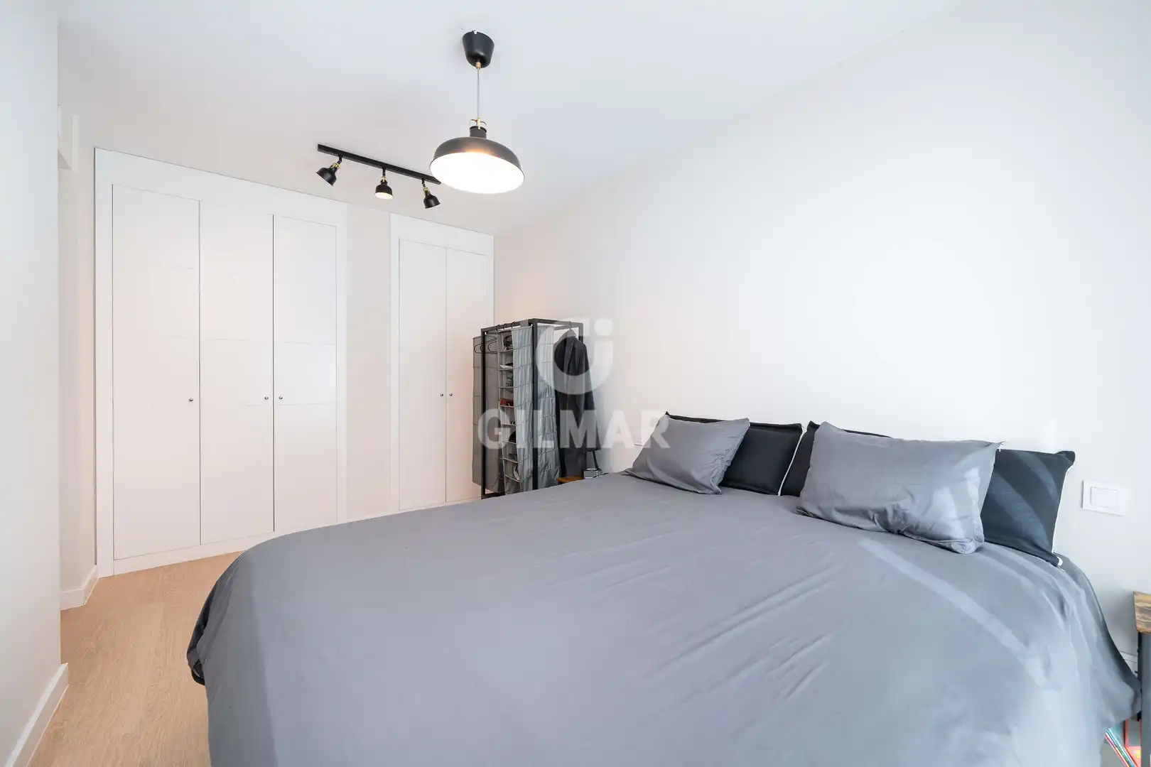 Bedroom of Flat for sale in Madrid  with Heating, Private garden and Storage room