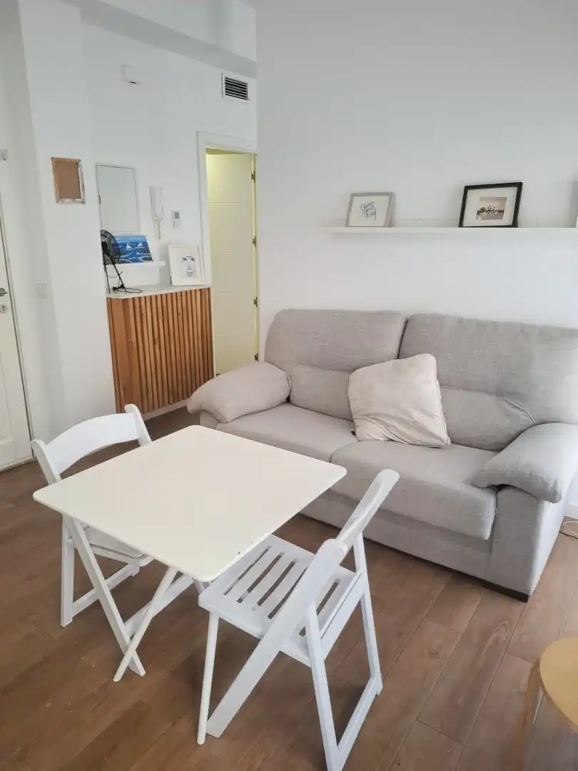 Appartement avec ascenseur à louer à Calle de Alhaken II, imagen 2