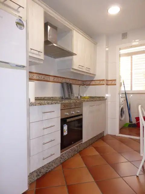 Küche von Wohnung zur Miete in Málaga mit Klimaanlage, Terrasse und Möbliert