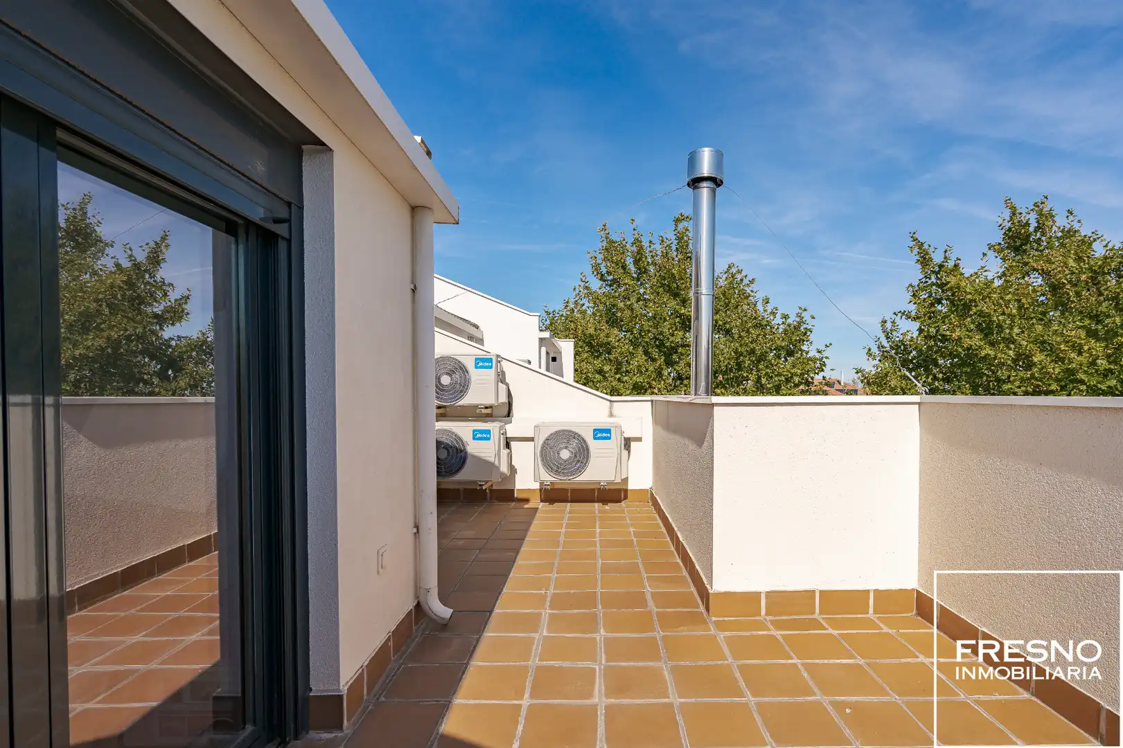 Terraza de Casa adosada en venta en Miramadrid