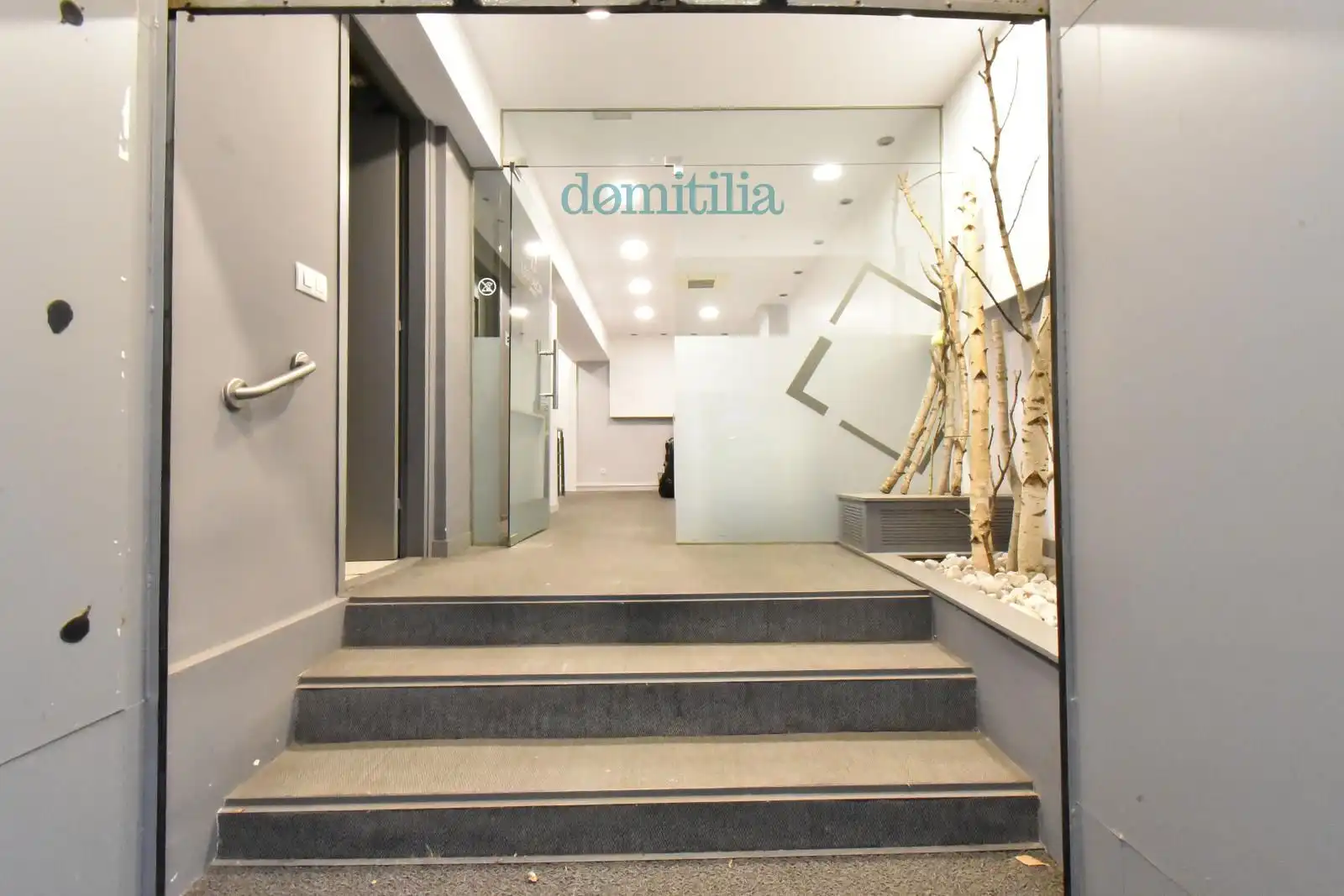 Oficina en alquiler en Narcis Giralt, imagen 3
