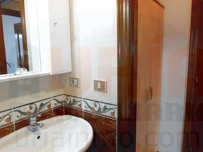 Apartments for rent in Calle Nueve de Mayo, Salesas - Foncalada - Campoamor