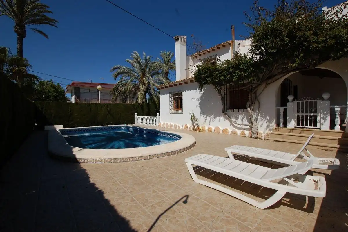 Houses for sale in Cabo Roig