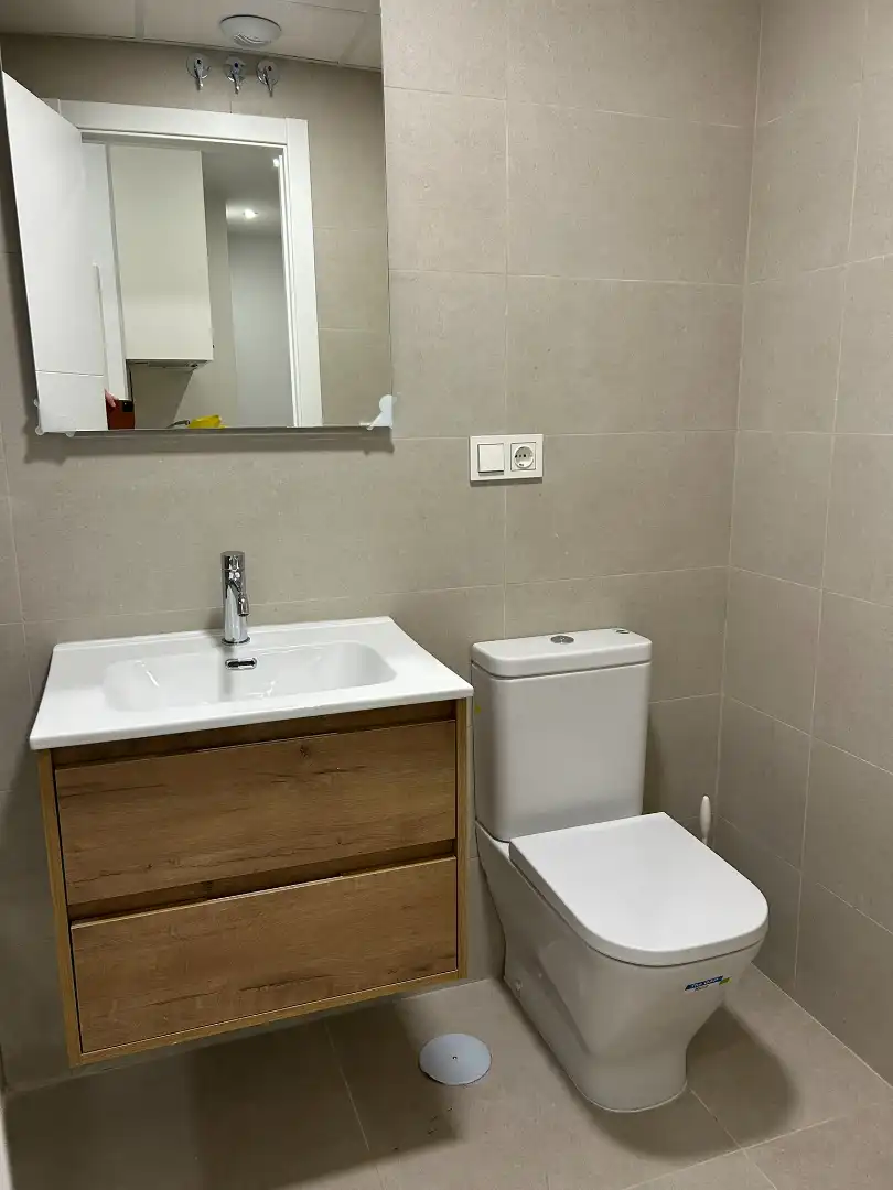Flat for rent in Calle Lopéz de Neira, Campus de la Salud