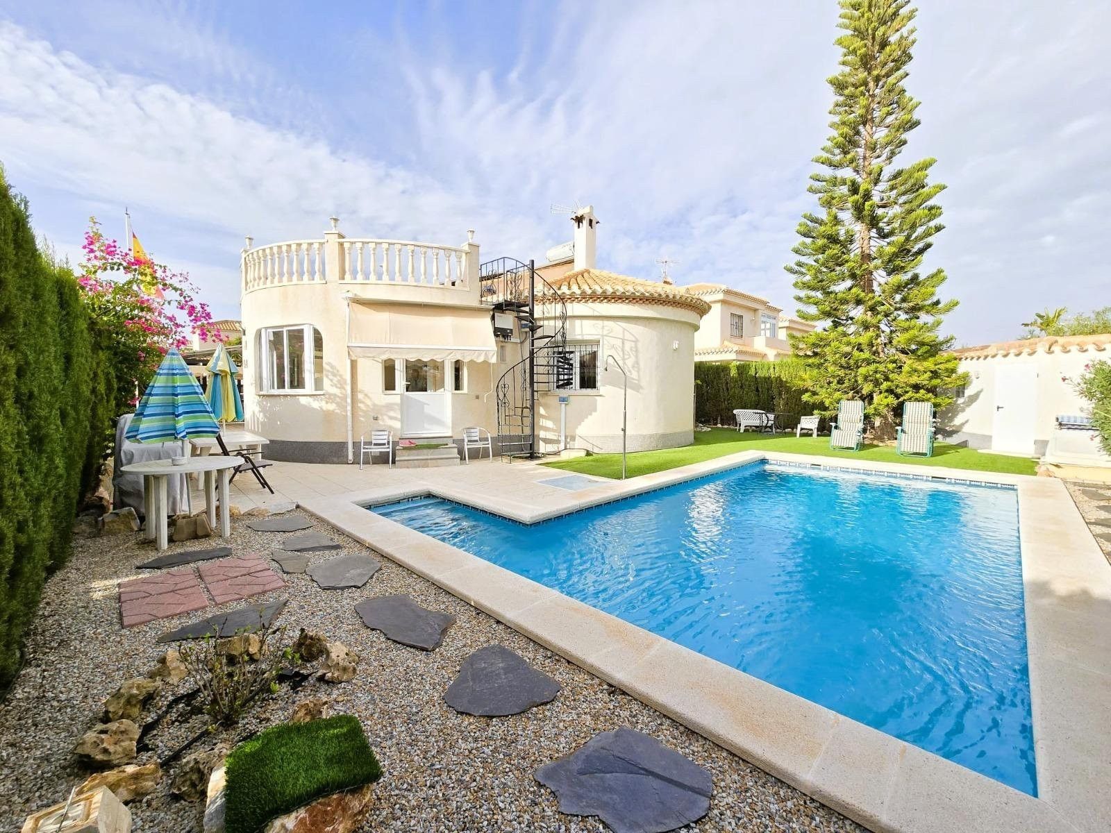 Swimming pool of House or chalet for sale in Orihuela  with Private garden, Terrace and Swimming Pool