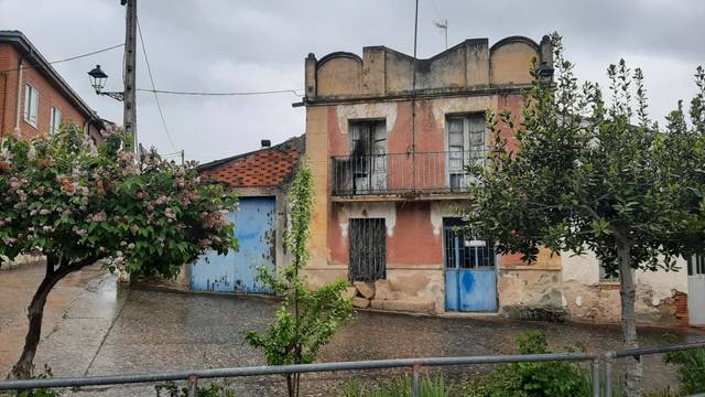 Casa-chalet en Venta en Muelas del Pan