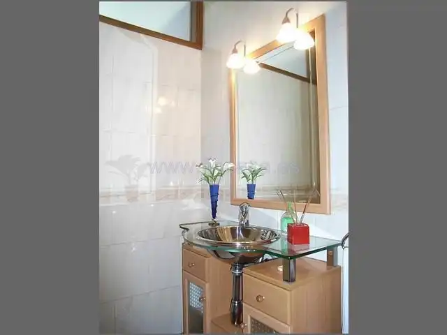 Baño de Casa o chalet en venta en Nigrán con Jardín privado, Parquet y Trastero