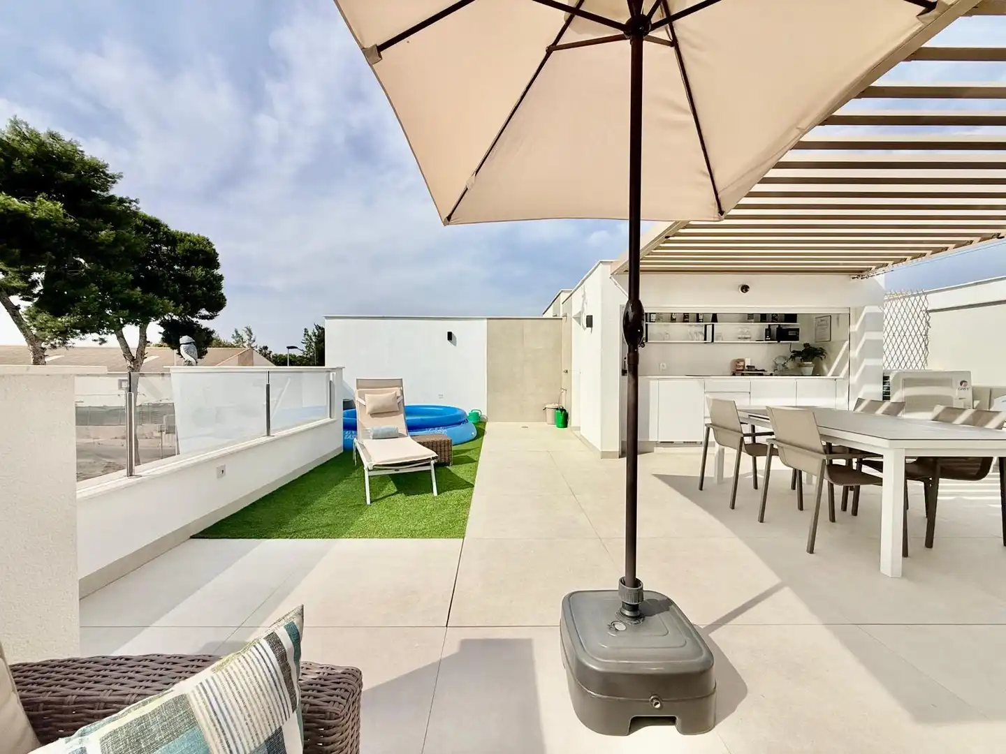 Terrasse von Dachboden zum Verkauf in San Pedro del Pinatar mit Klimaanlage, Heizung und Privatgarten