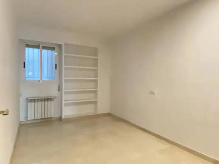 Habitación de Piso de alquiler en Valencia con Aire acondicionado, Calefacción y Trastero