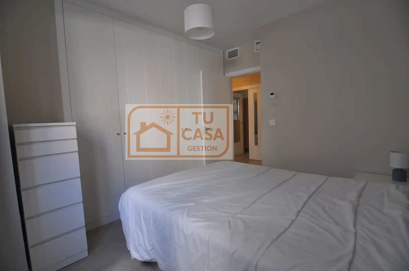 Habitación de Piso de alquiler en Cáceres con Aire acondicionado, Calefacción y Jardín privado