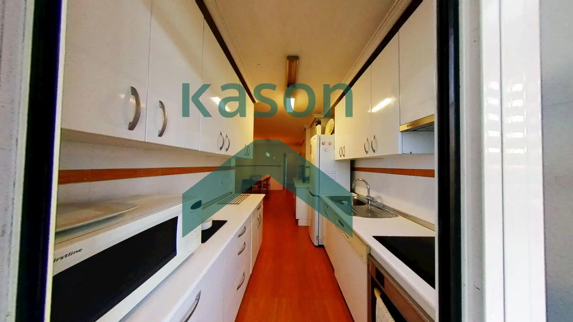 Kitchen of Flat for sale in Madrid  with Heating and Storage room