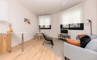Living room of Flat for sale in Cornellà de Llobregat  with Air Conditioner, Heating and Parquet flooring