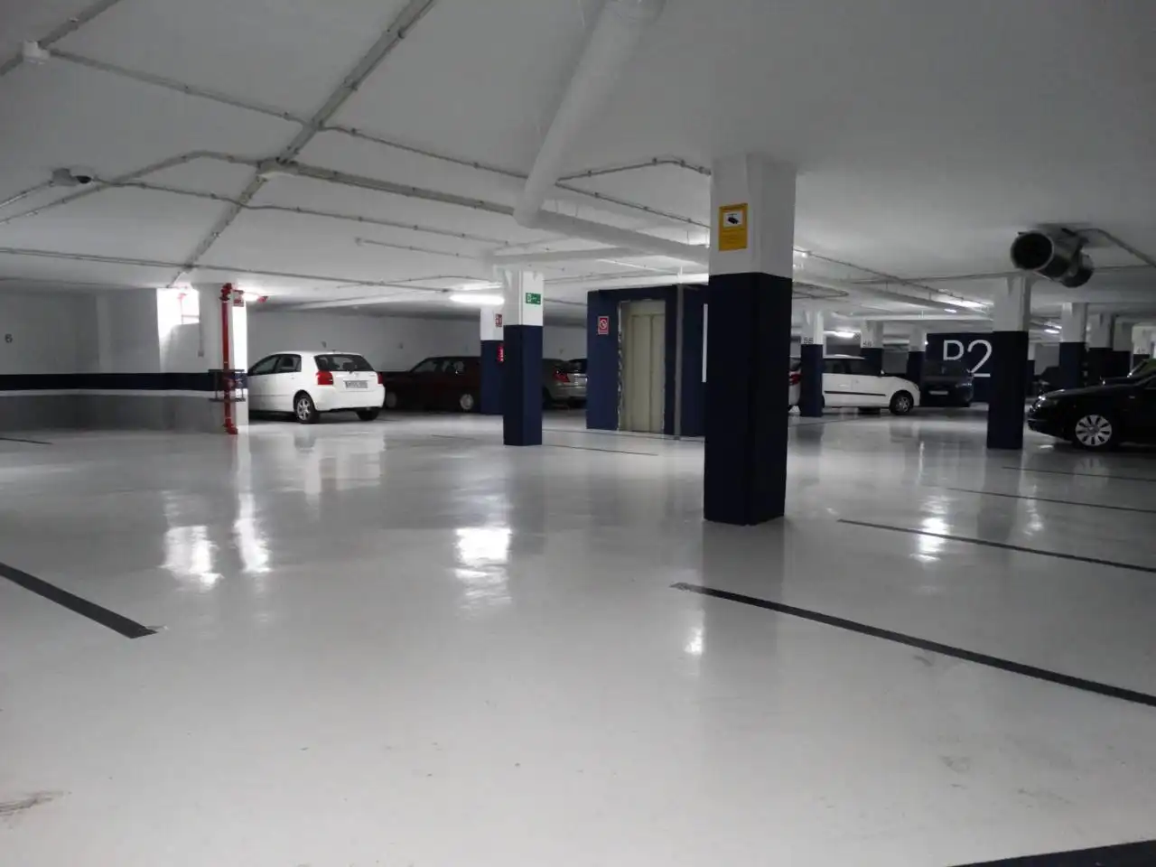 Parkplatz von Garage zum Verkauf in Huelva mit Alarm