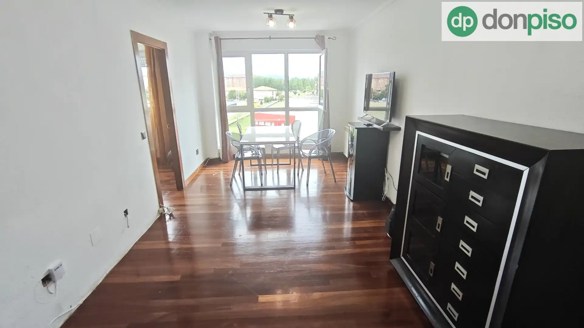 Wohnzimmer von Wohnung zum Verkauf in Santander mit Möbliert