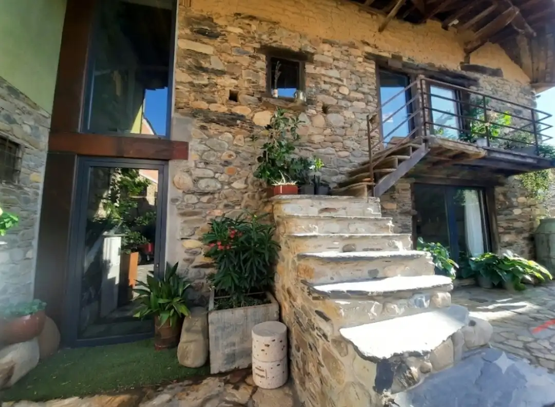 Exterior view of Country homes for sale in Cacabelos  with Furnished, Balcony and Internet