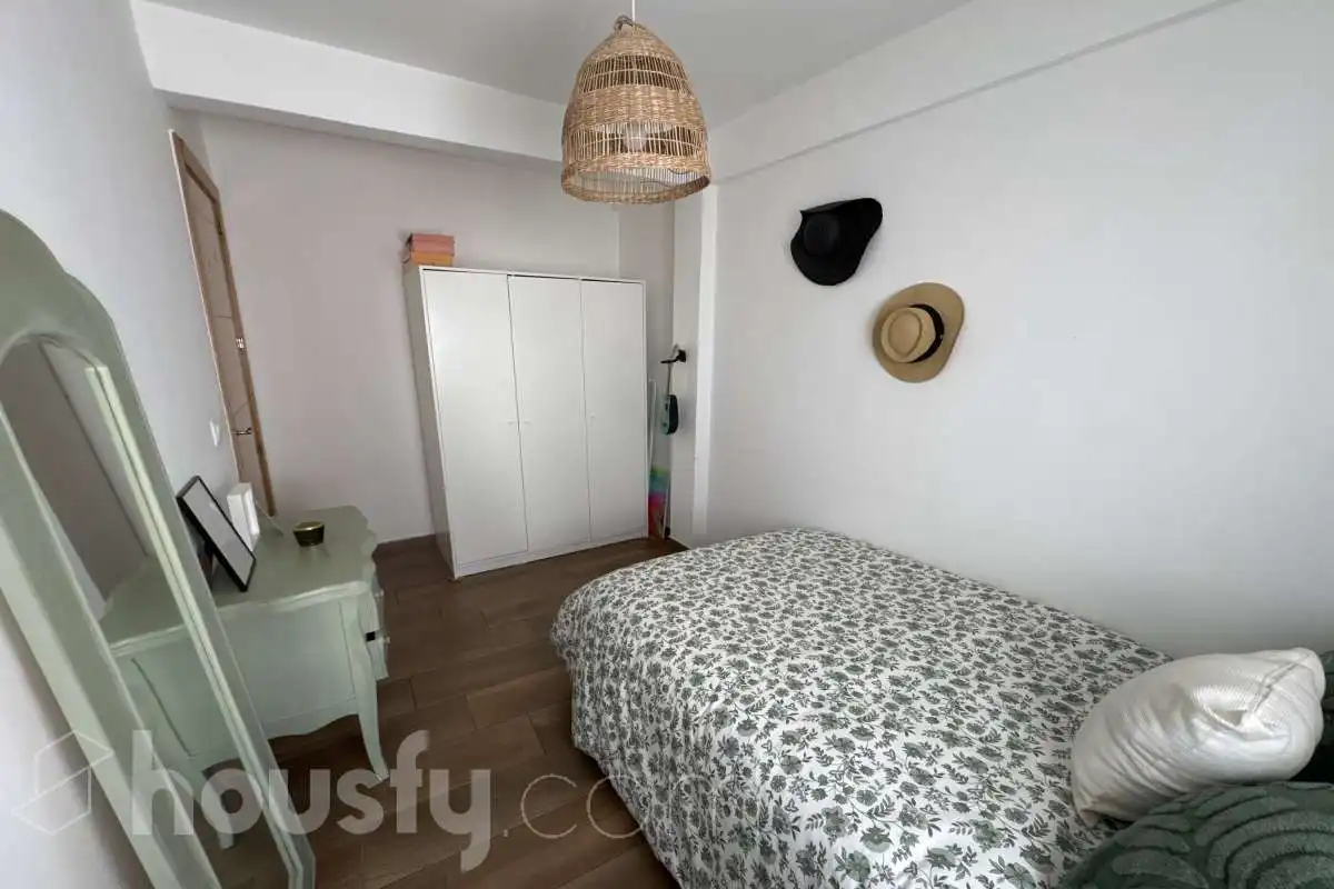 Flat for rent in Calle Ruiz de Alarnes, San Isidro