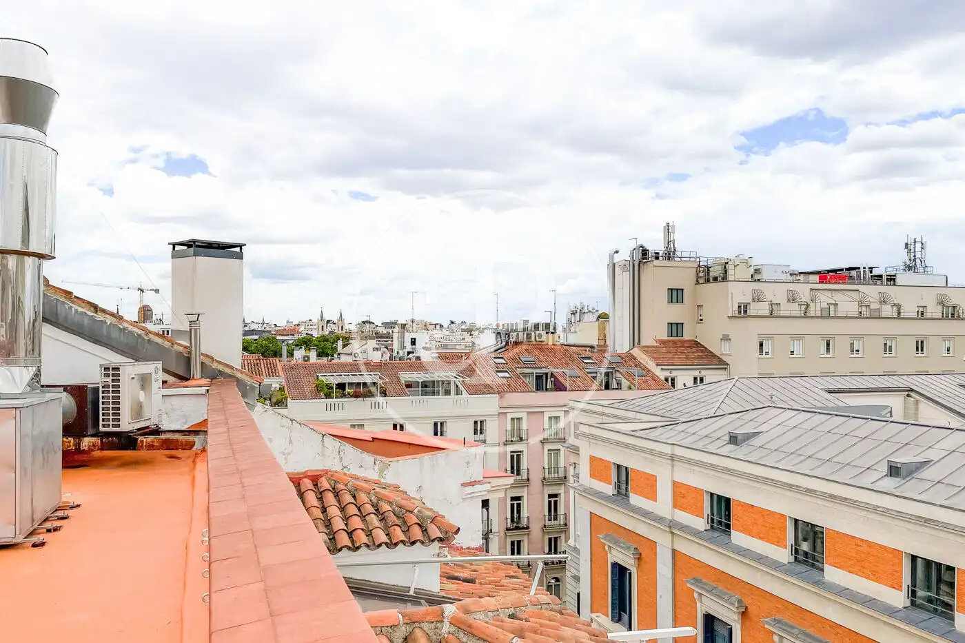 Vista exterior de Pis en venda en Madrid amb Aire condicionat, Calefacció i Balcó