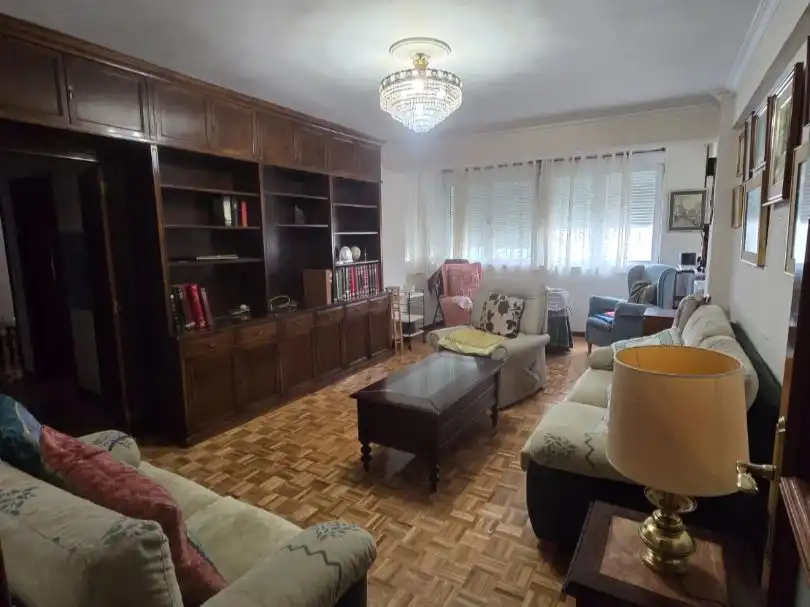 Sala de estar de Piso en venta en  Madrid Capital