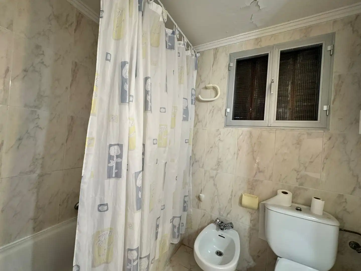 Baño de Casa o chalet en venta en Robledo de Chavela con Calefacción, Jardín privado y Terraza