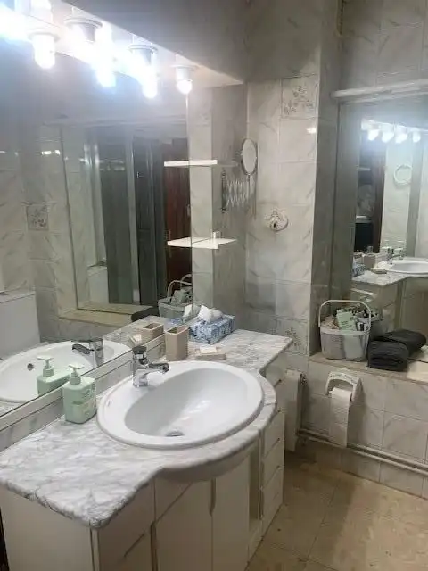 Badezimmer von Wohnung zur Miete in Bilbao  mit Heizung, Möbliert und Balkon