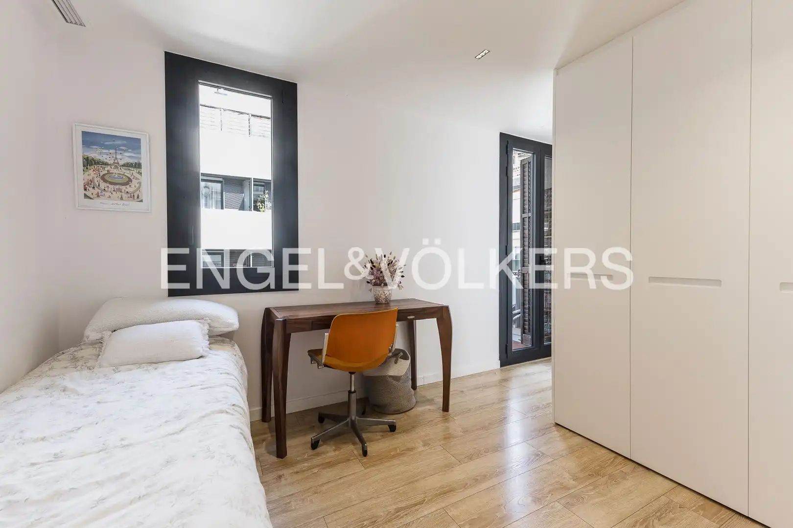 Bedroom of Flat for sale in Barcelona  with Air Conditioner, Heating and Balcony