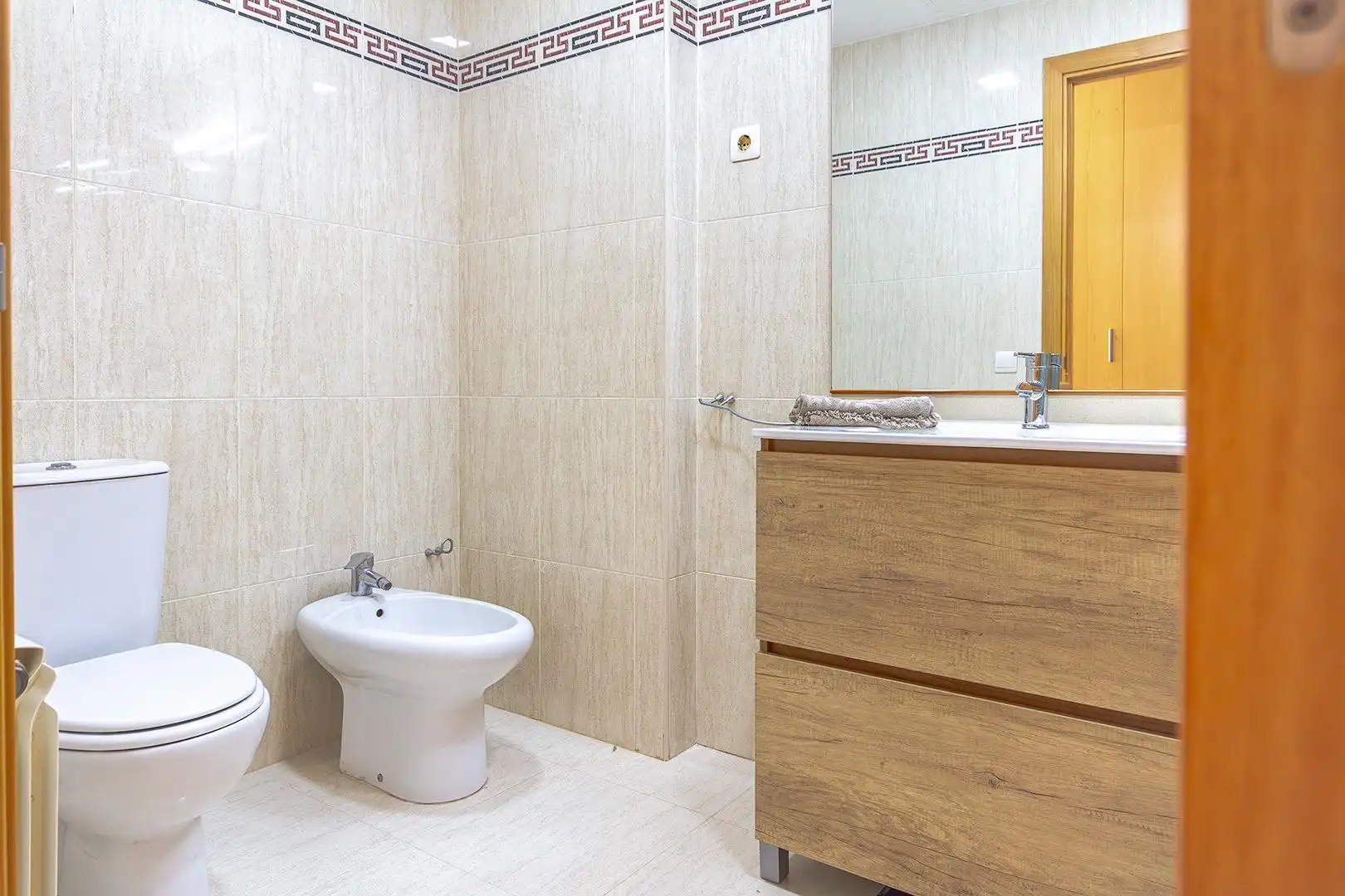 Badezimmer von Wohnung zum Verkauf in Castelldefels mit Terrasse