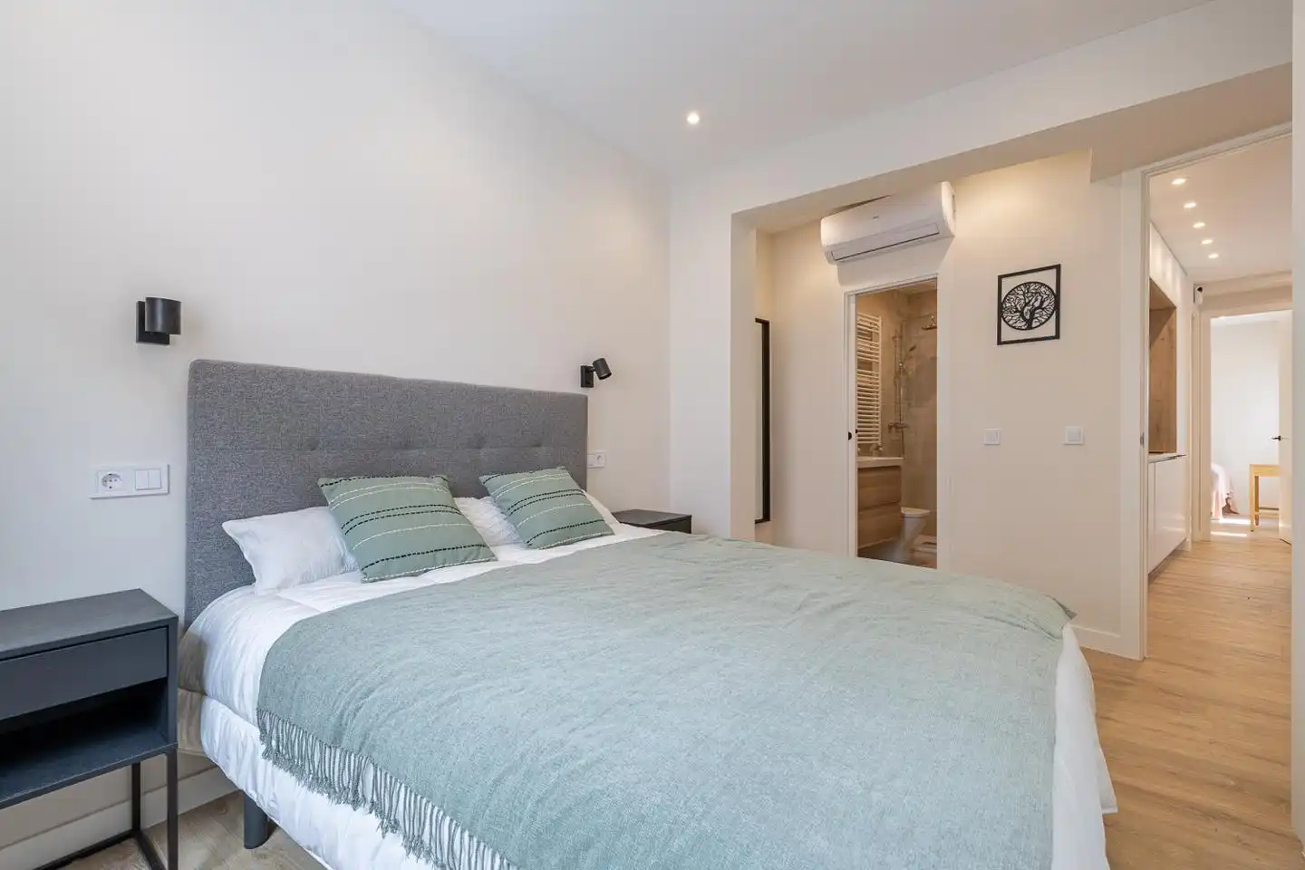 Bedroom of Flat for rent in Madrid  with Air Conditioner, Heating and Terrace