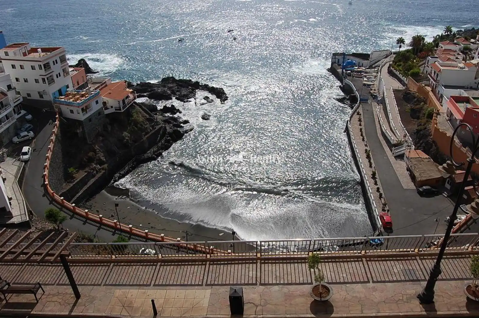 Vista exterior de Edifici en venda en Santiago del Teide