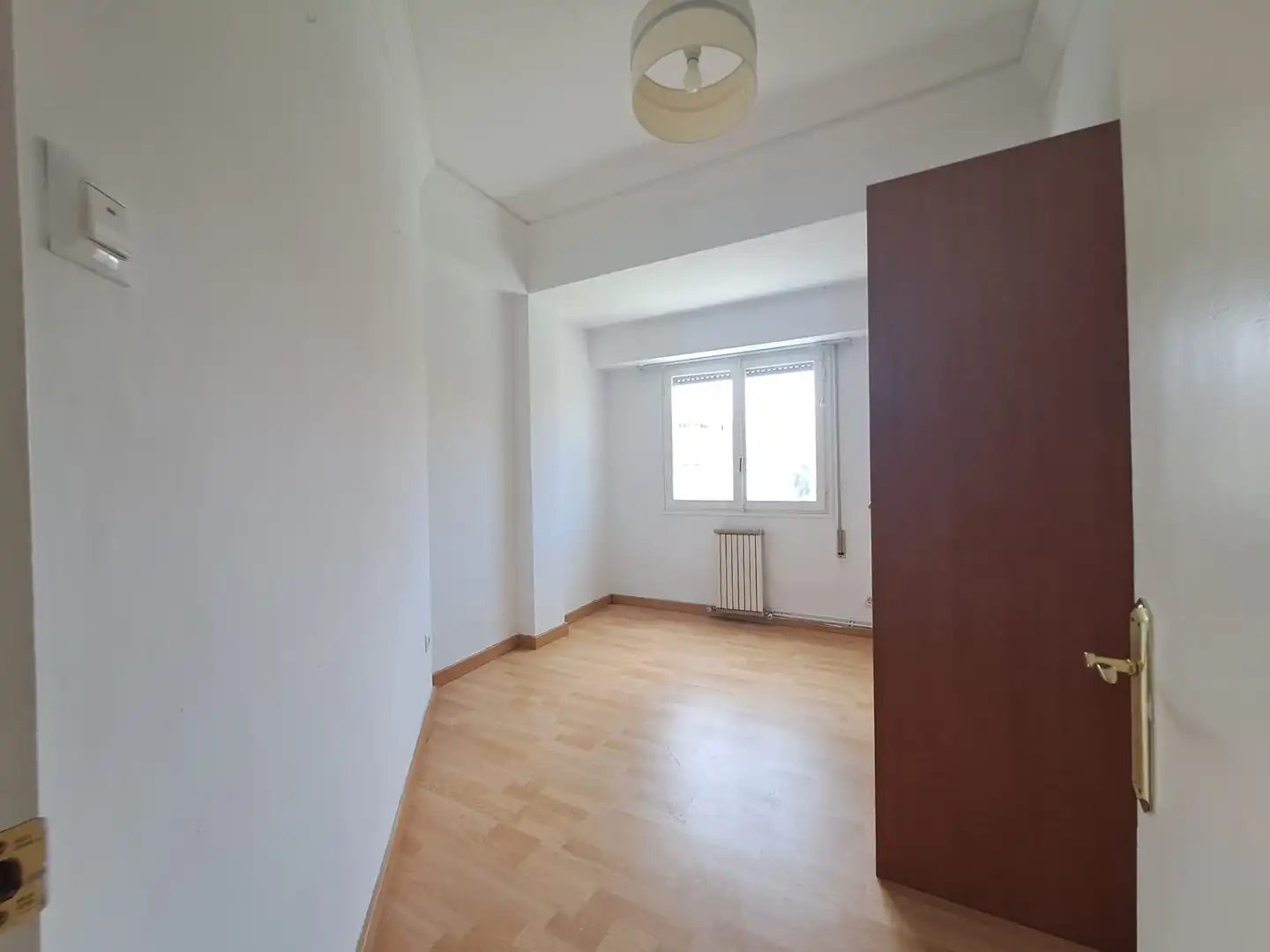 Habitación de Piso en venta en Zaragoza con Calefacción, Terraza y Horno