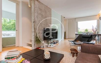 Living room of House or chalet for sale in  Madrid Capital  with Air Conditioner, Heating and Private garden