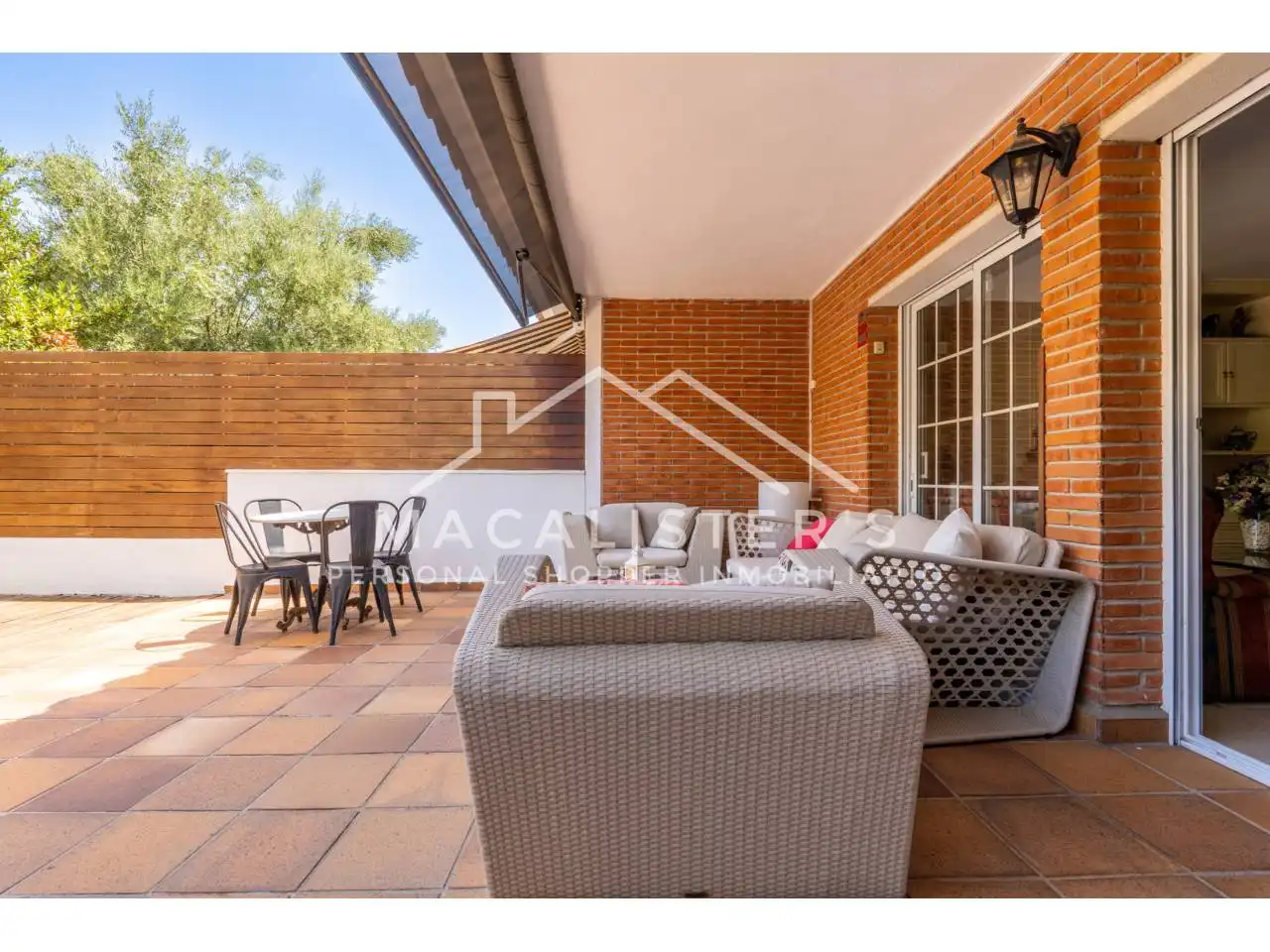 Terraza de Casa adosada en venta en Vilassar de Mar con Aire acondicionado, Calefacción y Jardín privado