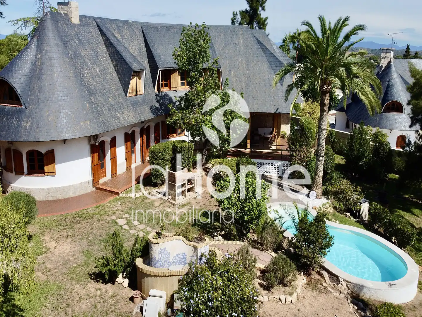Vista exterior de Casa o xalet en venda en Chiva amb Aire condicionat, Calefacció i Jardí privat
