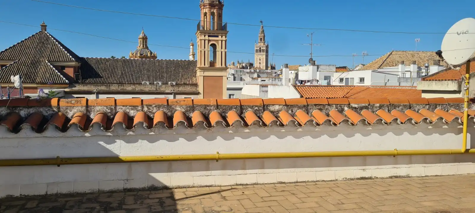 Exterior view of Flat for sale in Sevilla  with Furnished