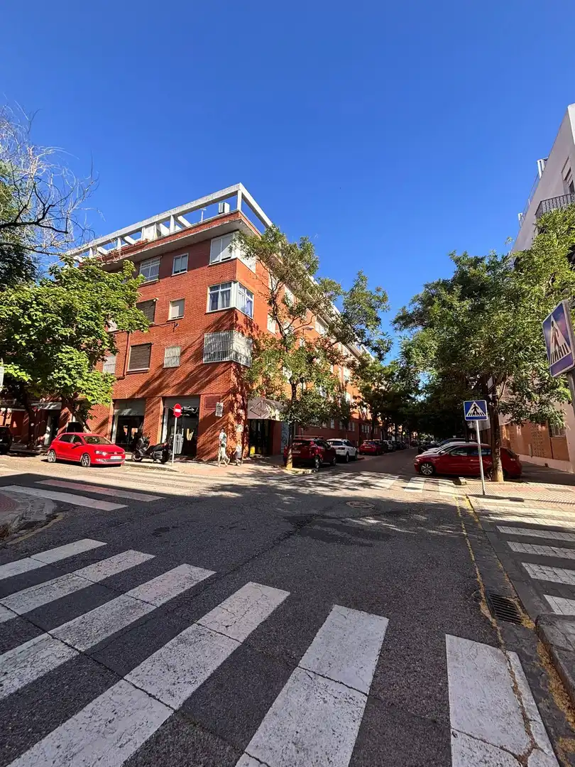 Vista exterior de Dúplex en venta en Sevilla con Aire acondicionado, Calefacción y Terraza